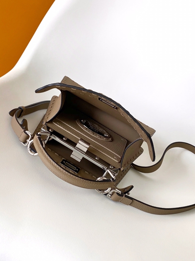 フェンディバッグ細部ディテール